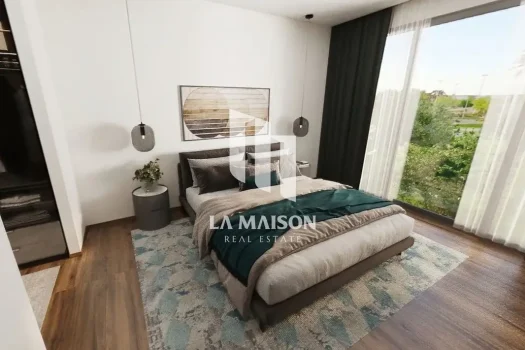 Golf View | Single Row | 4BR + M | Prime Location