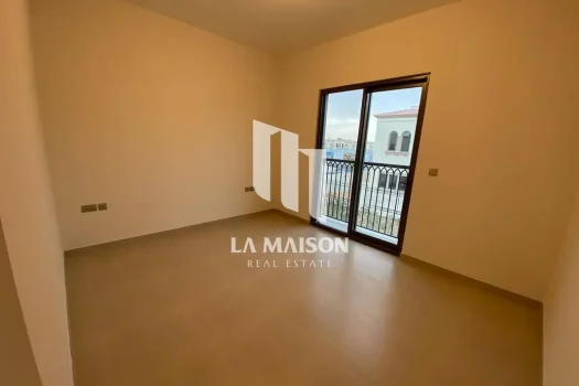 Prime Community | Spacious 2BR+M | End Unit