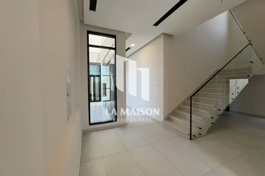Premium Finishes | Maid/Majlis Room | 5 Bedrooms