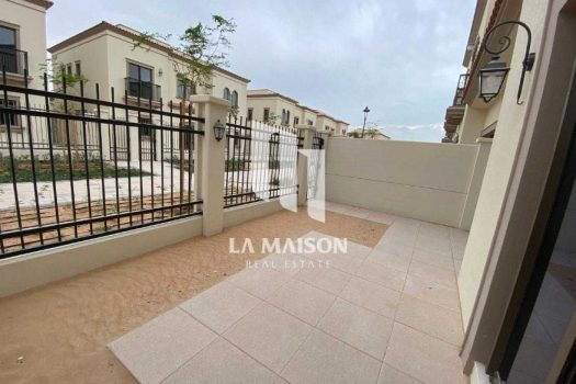 Single Row | 3BR + M | Prime Location | Casares