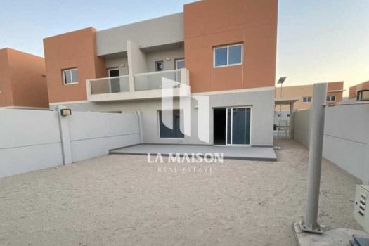 Corner | Big Plot | 5BR Villa + M | Upgraded