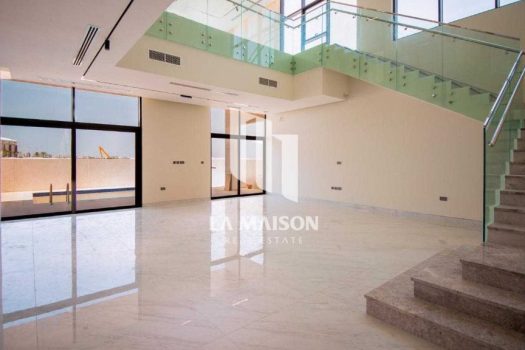 Single row | Elevator | Private Pool | 5BR + M