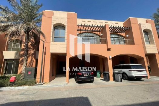 Homepage 5BR Villa + M | Majles | Family Living | Big Plot