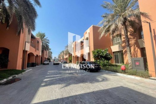 Homepage 5BR Villa + M | Majles | Family Living | Big Plot