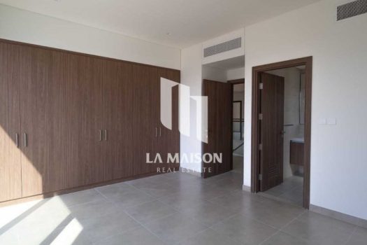 Single Row | Corner | 4BR + M | Premium Community