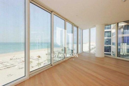 Luxury 2BR + M | Full Sea view | Prime Location