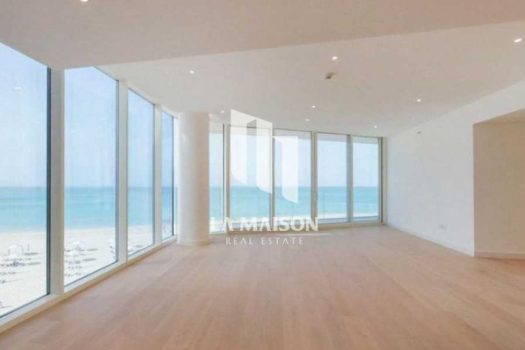 Luxury 2BR + M | Full Sea view | Prime Location
