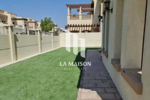 Prime Location | 3BR + M Villa | Corner Unit