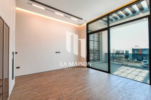 Ready to move | Premium Villa | 5BR/Maid/Lift/Pool