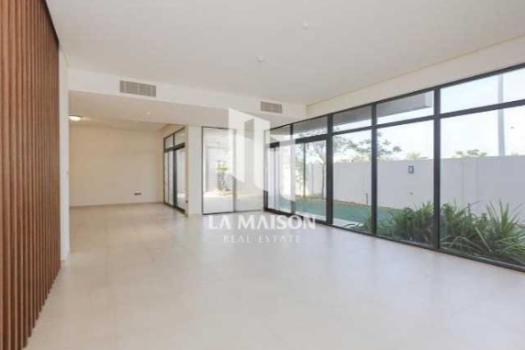 Single Row | Corner | Maid Room | Ready to move