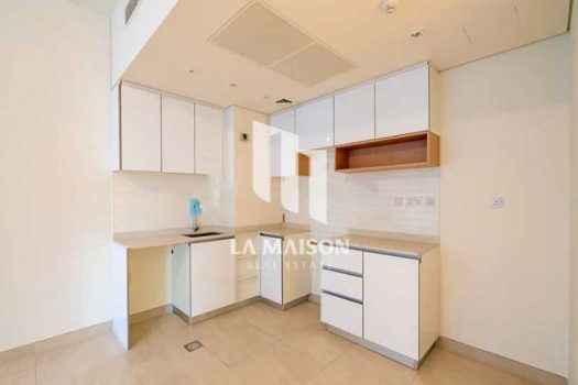 Prime Location | Balcony | Cozy Layout | Bridges